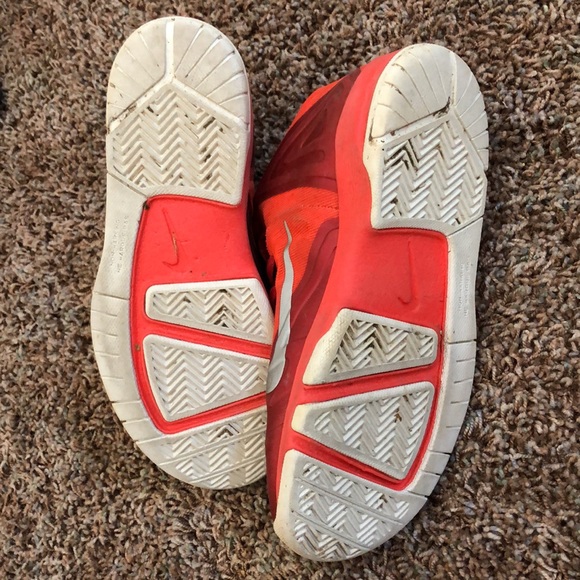 Nike Basketball shoes, size 5.5Y - Picture 4 of 6